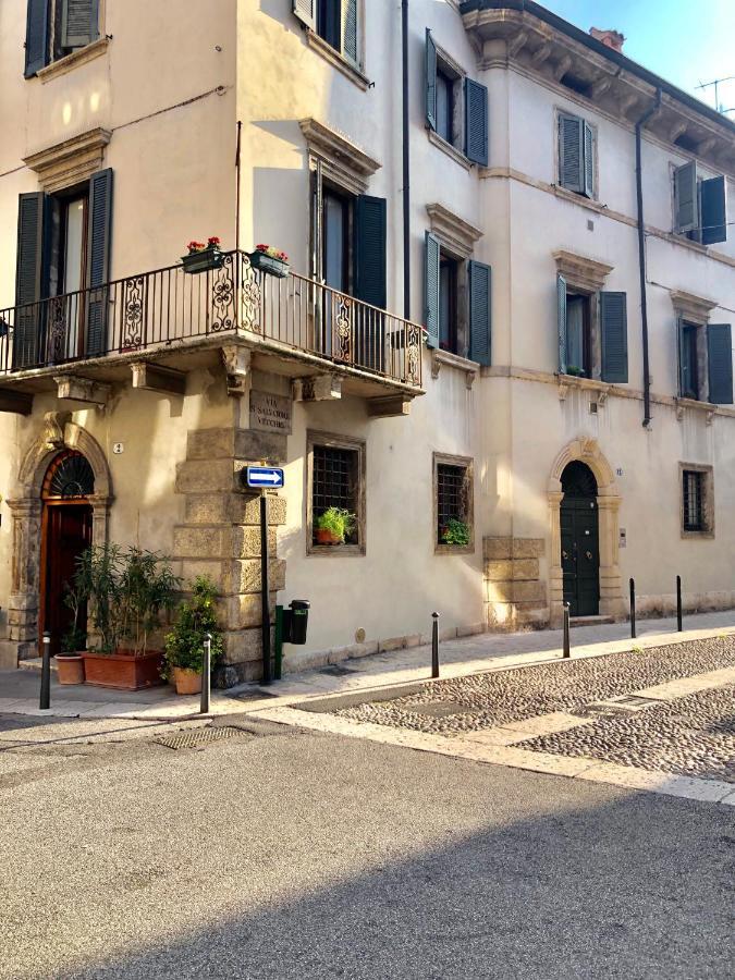 Appartement Palazzo Tiolo à Vérone Extérieur photo